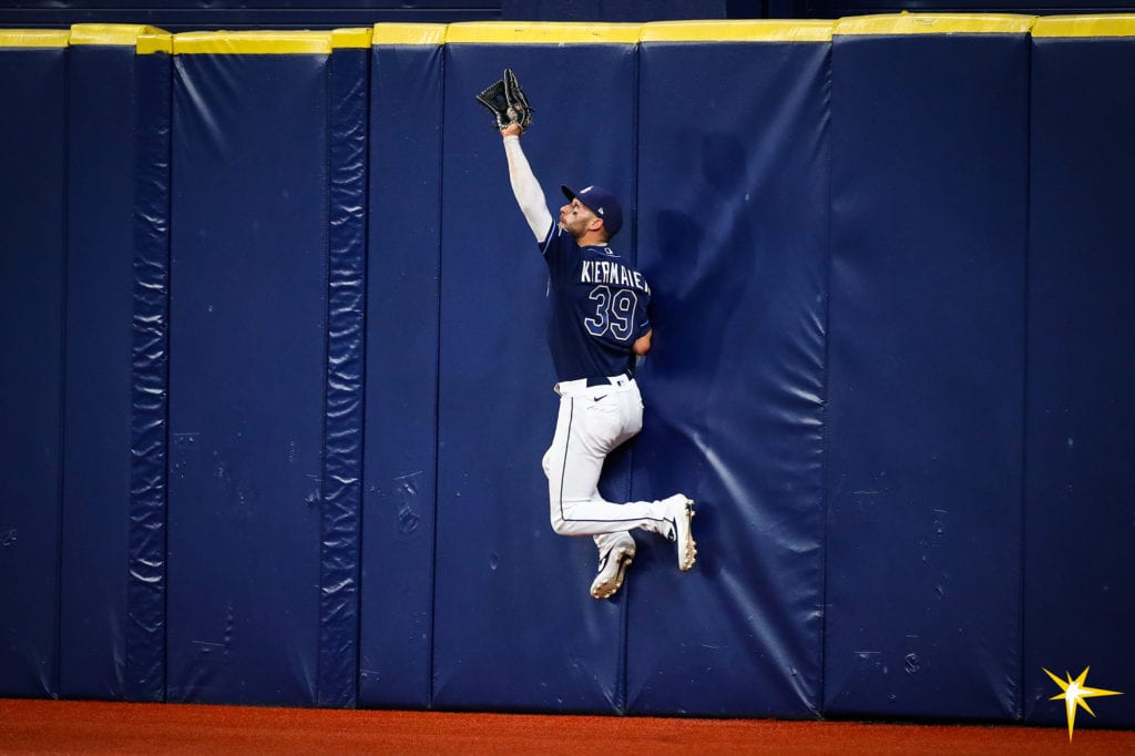 Rays outfielder Kevin Kiermaier makes the catch at the wall